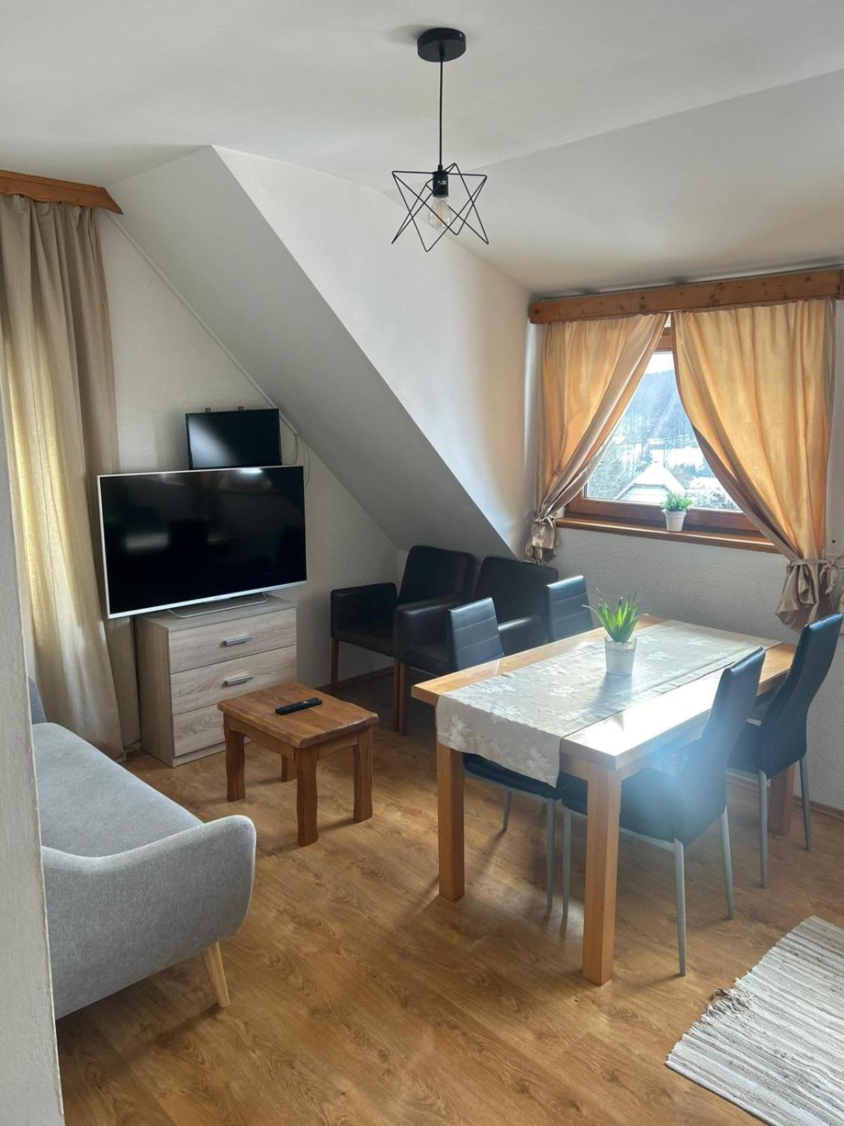 Apartment Mila พลิตวิชกา เยเซรา ภายนอก รูปภาพ
